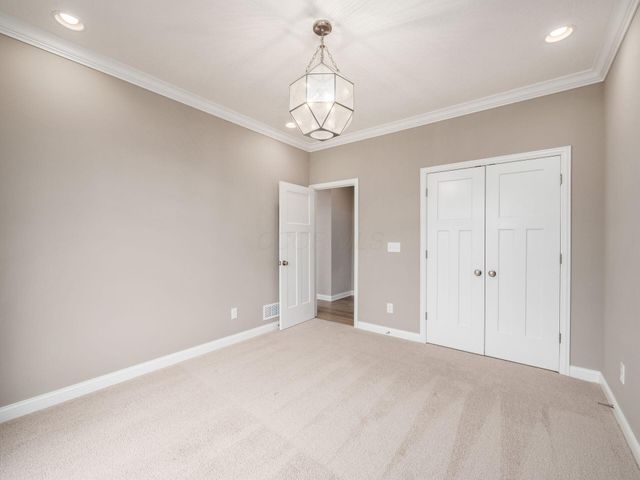 10715 Pearl Creek Drive, Plain City, OH 43064