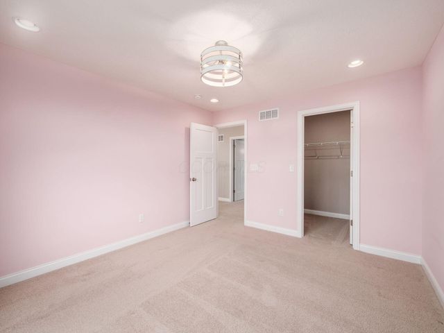 10715 Pearl Creek Drive, Plain City, OH 43064