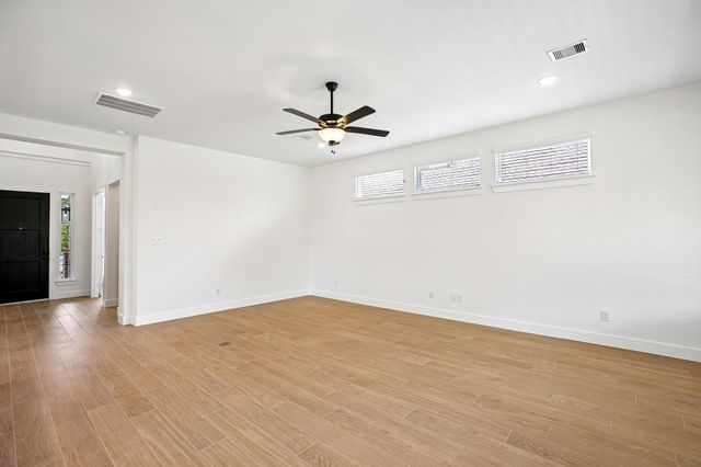 28810 Crockett Gardens Drive, New Caney, TX 77357