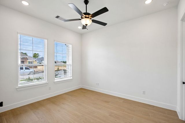 28810 Crockett Gardens Drive, New Caney, TX 77357