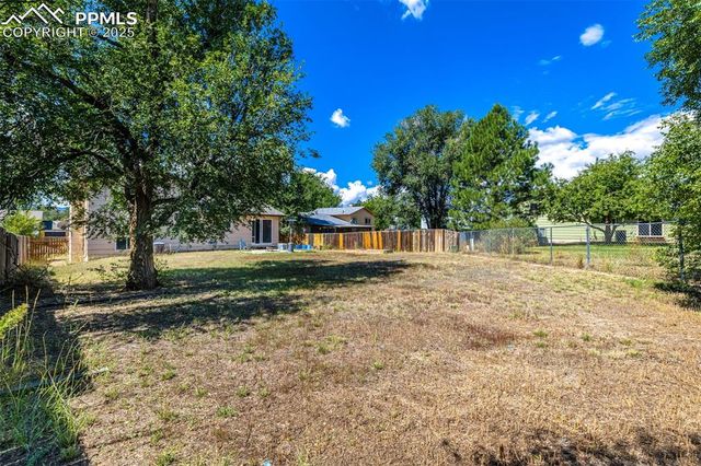 1945 Mineola Street, Colorado Springs, CO 80915