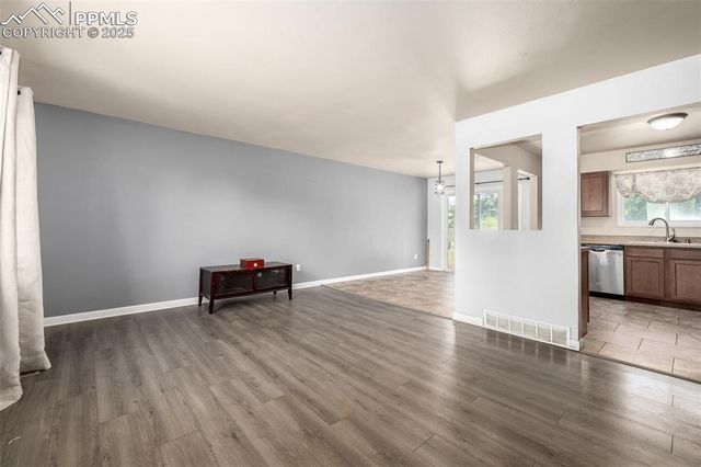 1945 Mineola Street, Colorado Springs, CO 80915