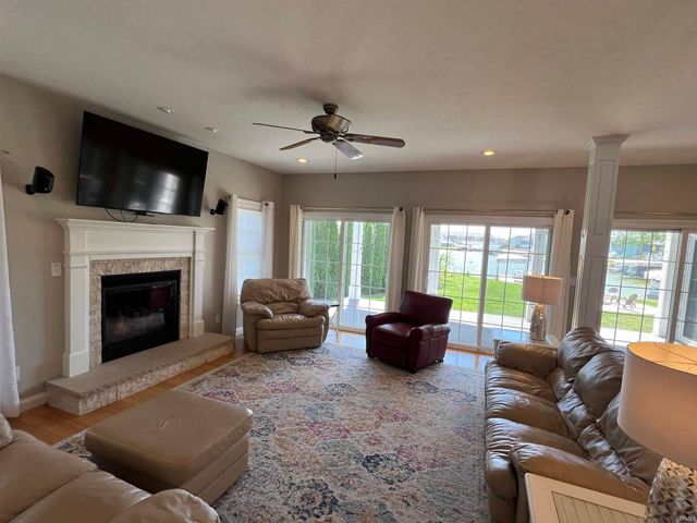 1620 Colonial Drive, Rochester, IN 46975