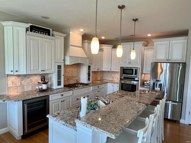 1620 Colonial Drive, Rochester, IN 46975