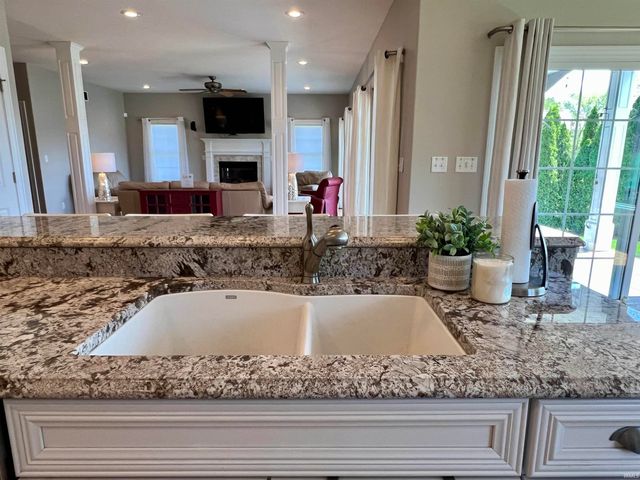 1620 Colonial Drive, Rochester, IN 46975