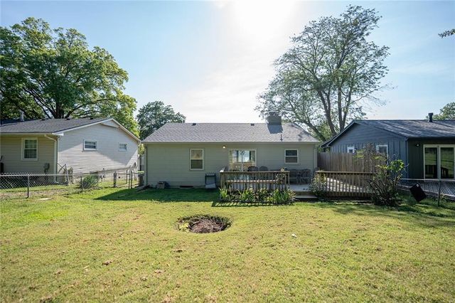 136 NW North Shore Drive, Kansas City, MO 64151