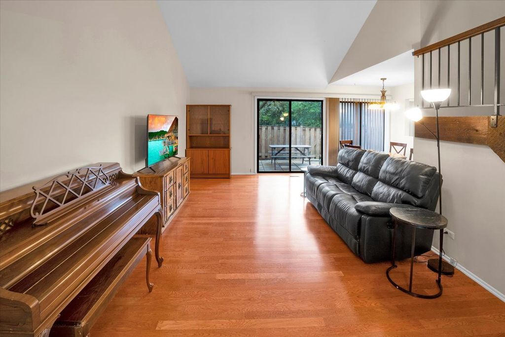 755 Biloxie Court 0, Carol Stream, IL 60188 — photo 4