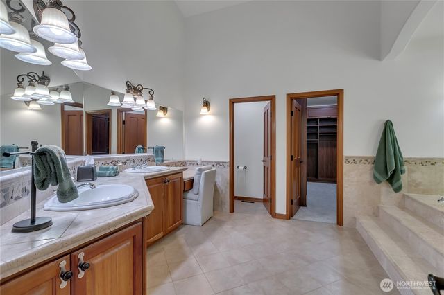 28808 SE Mud Mountain Road, Enumclaw, WA 98022