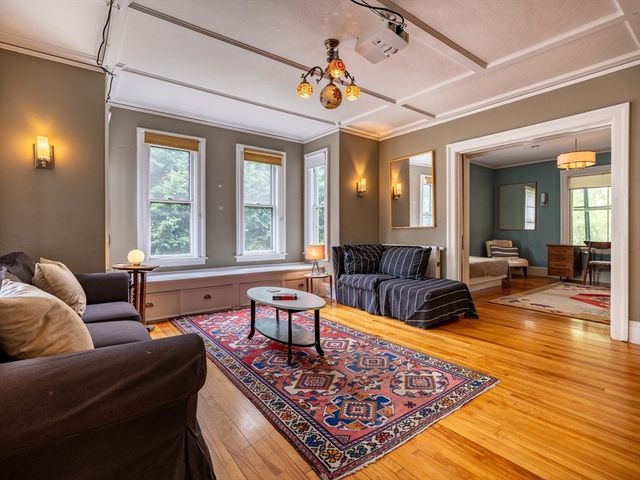 17 Stilson Avenue, Northampton, MA 01062