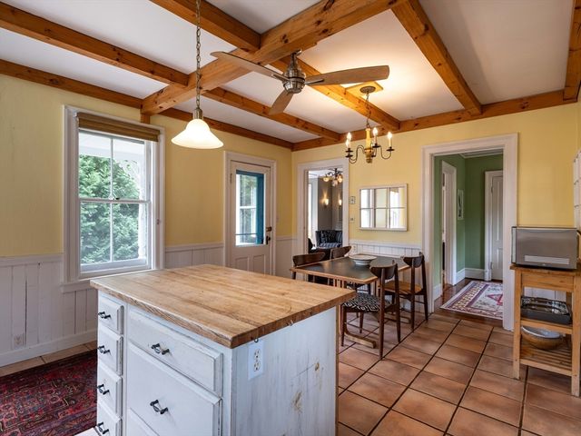 17 Stilson Avenue, Northampton, MA 01062