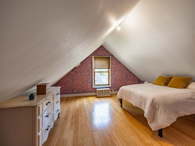 17 Stilson Avenue, Northampton, MA 01062