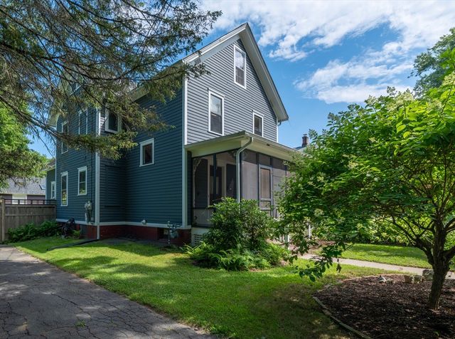 17 Stilson Avenue, Northampton, MA 01062