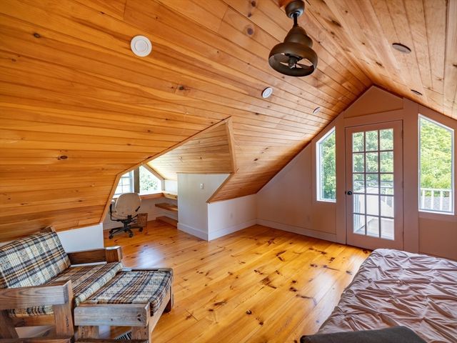 17 Stilson Avenue, Northampton, MA 01062