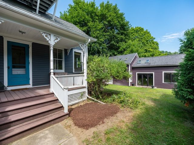 17 Stilson Avenue, Northampton, MA 01062