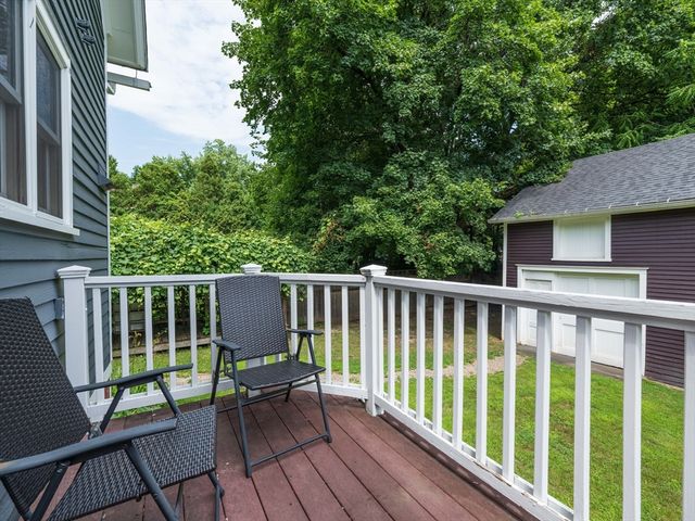 17 Stilson Avenue, Northampton, MA 01062