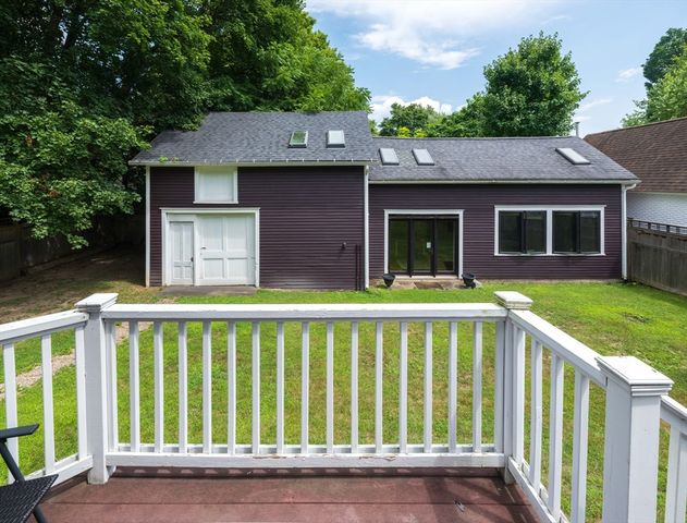 17 Stilson Avenue, Northampton, MA 01062