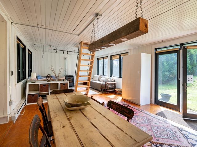 17 Stilson Avenue, Northampton, MA 01062