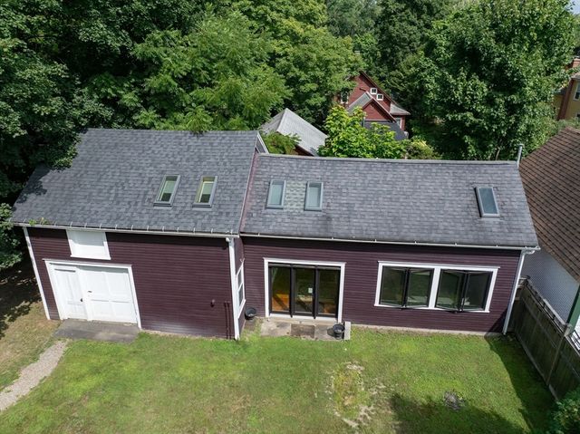 17 Stilson Avenue, Northampton, MA 01062