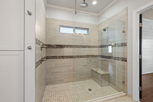 609A W 7th ST, Taylor, TX 76574