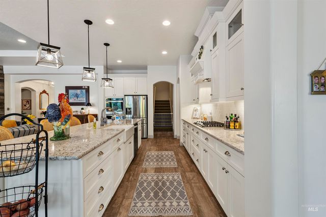 5853 W Venetian Dr, Eagle, ID 83616