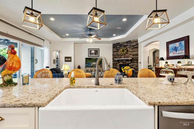 5853 W Venetian Dr, Eagle, ID 83616