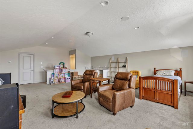 5853 W Venetian Dr, Eagle, ID 83616
