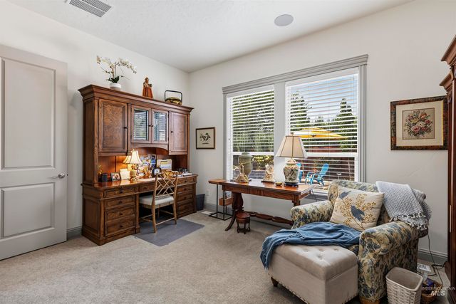 5853 W Venetian Dr, Eagle, ID 83616