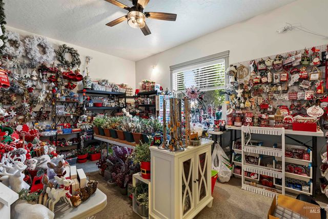 5853 W Venetian Dr, Eagle, ID 83616