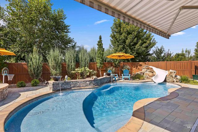5853 W Venetian Dr, Eagle, ID 83616