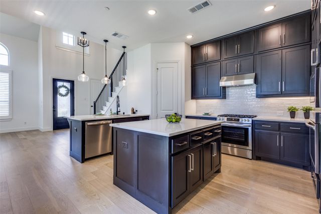 2732 Fiddler Way, Mckinney, TX 75071