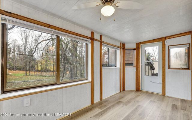 6945 Delta River Drive, Lansing, MI 48906