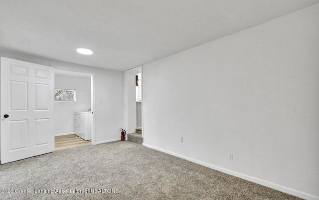 6945 Delta River Drive, Lansing, MI 48906