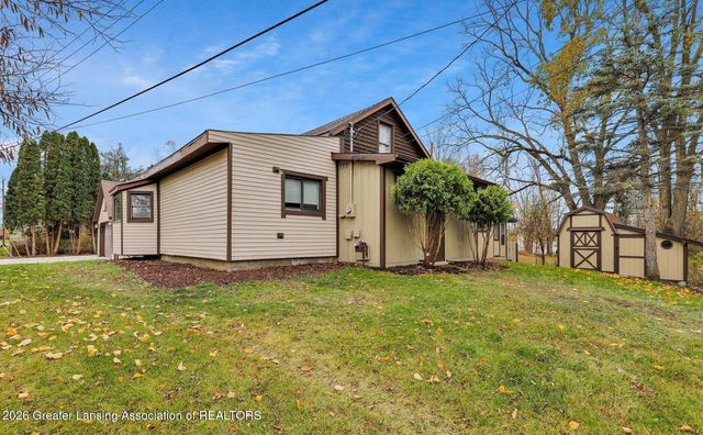6945 Delta River Drive, Lansing, MI 48906