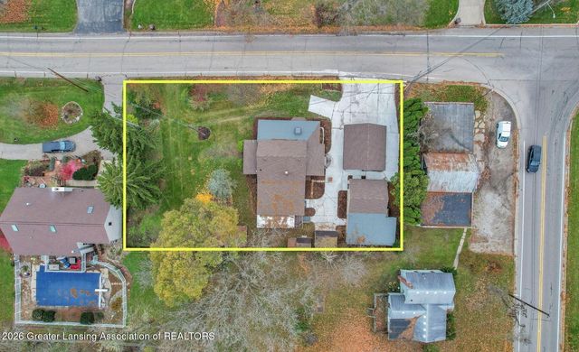 6945 Delta River Drive, Lansing, MI 48906