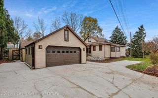 6945 Delta River Drive, Lansing, MI 48906