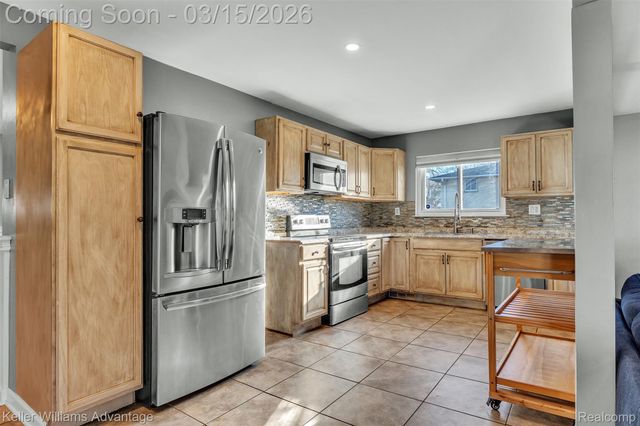 36419 Avondale Street, Westland, MI 48186