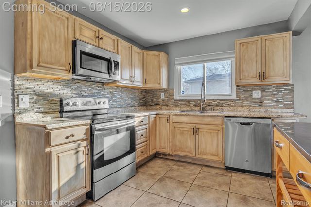 36419 Avondale Street, Westland, MI 48186