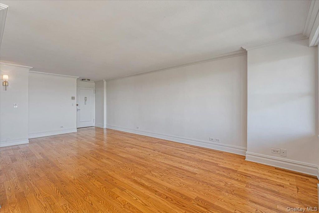 17-85 215th Street 11N, Bayside, NY 11360 — photo 4