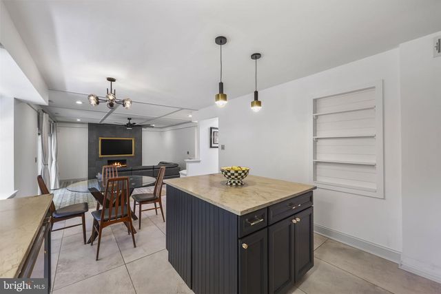 8 ASHTON DR, Voorhees, NJ 08043