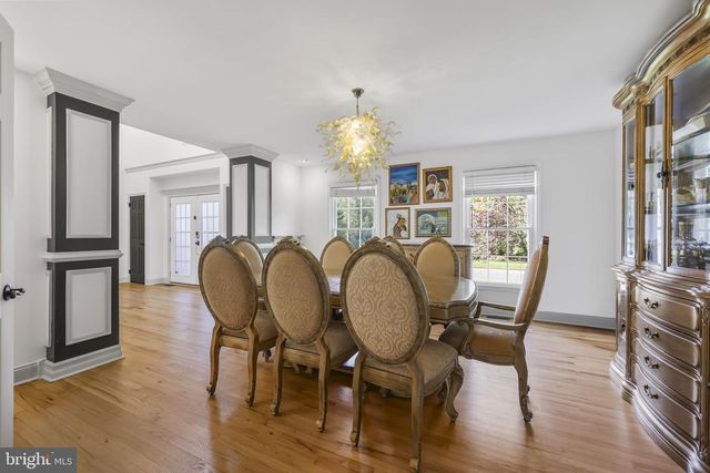 8 ASHTON DR, Voorhees, NJ 08043