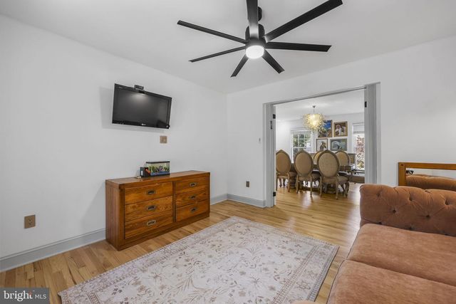 8 ASHTON DR, Voorhees, NJ 08043