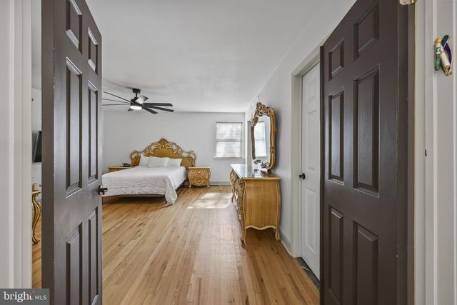 8 ASHTON DR, Voorhees, NJ 08043