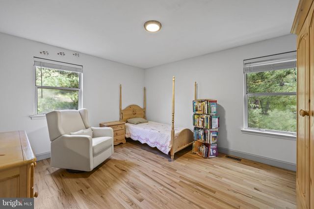 8 ASHTON DR, Voorhees, NJ 08043