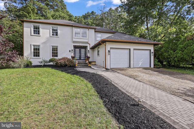 8 ASHTON DR, Voorhees, NJ 08043
