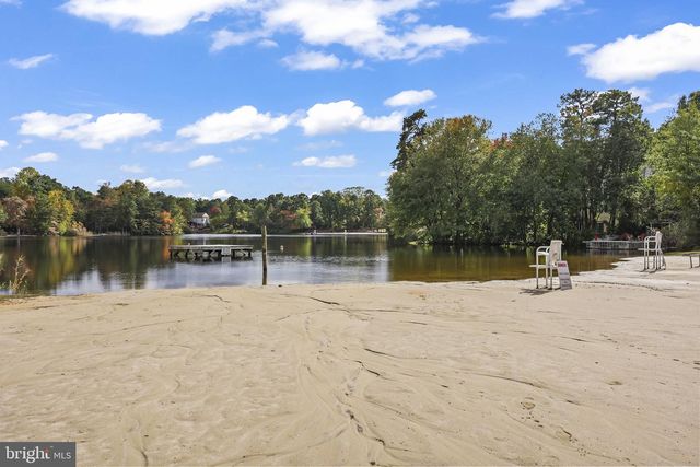 8 ASHTON DR, Voorhees, NJ 08043