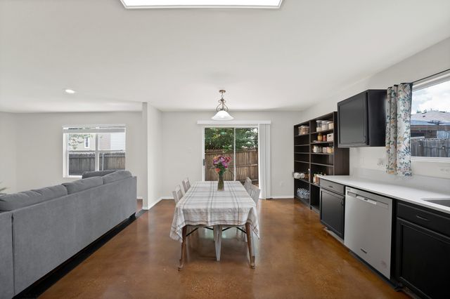 1015 Crow Court, Dallas, TX 75051