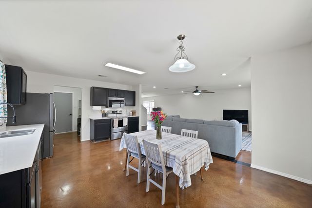 1015 Crow Court, Dallas, TX 75051
