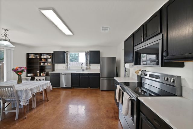 1015 Crow Court, Dallas, TX 75051
