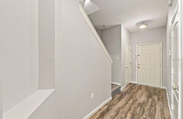 9904 VENETIAN RIVER WAY, Tampa, FL 33619