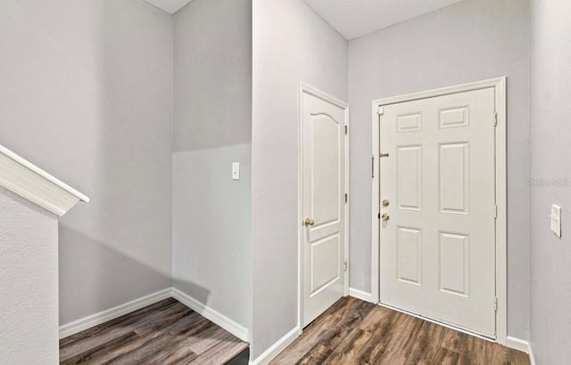 9904 VENETIAN RIVER WAY, Tampa, FL 33619